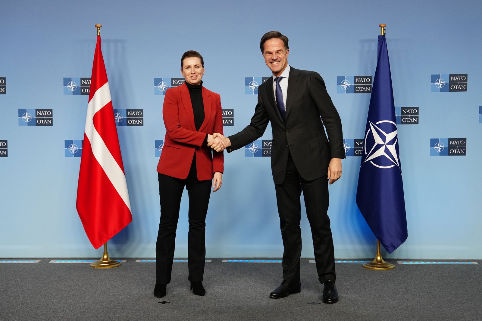 HEAD OF NATO MARK RUTTE in close cooperation with his friend Danish Prime Minister Mette Frederiksen after Hitler-praising felon Donald Trump threatened to invade Western Europe and steal a part of Denmark [Danish article, use a browser extension for instant translation] 🚨