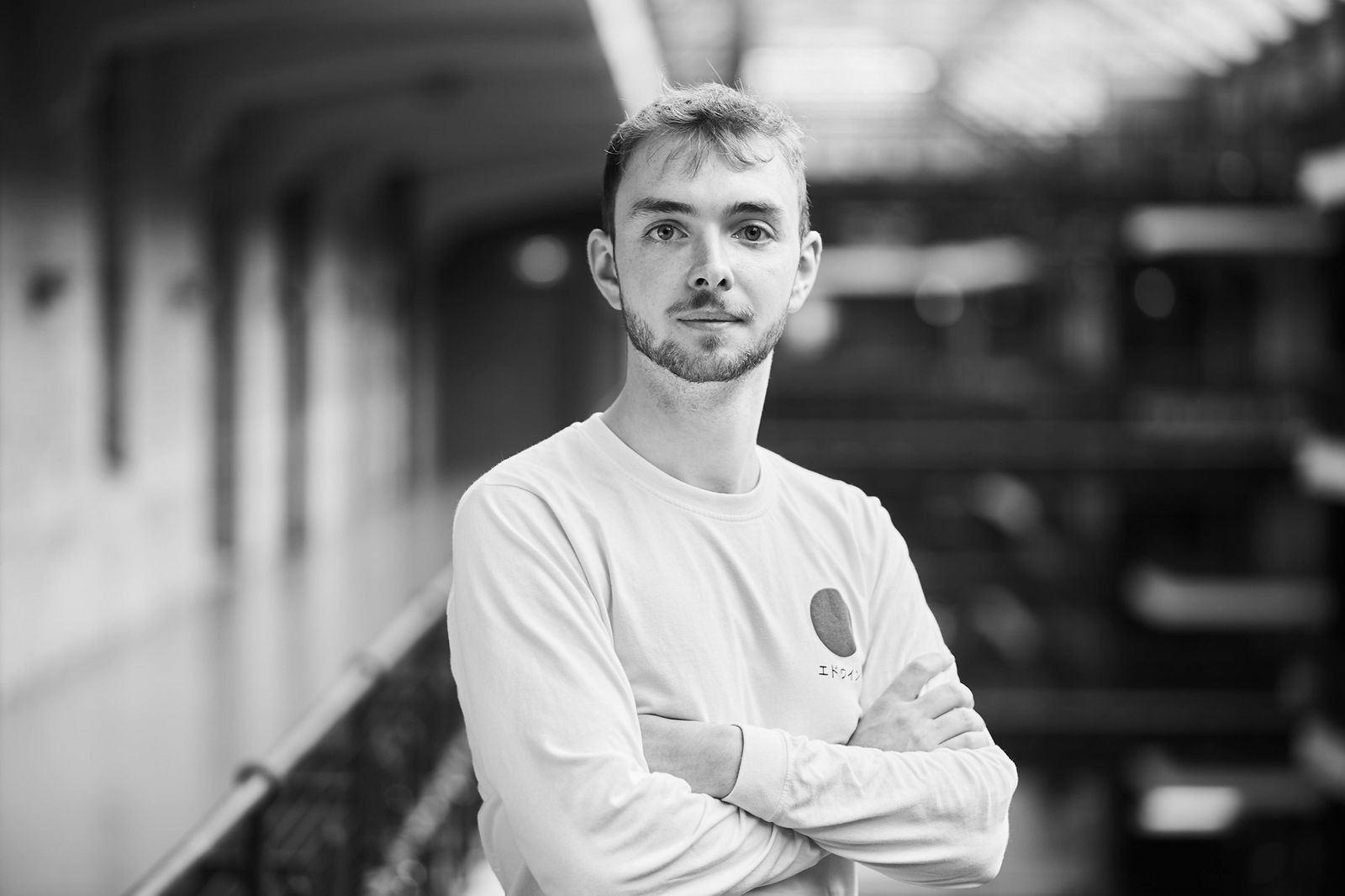 Nasdaq sluit op record | Dow Jones zet stapje terug | De Tijd