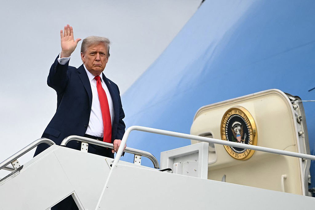 Trump leaves Alaska with no deal