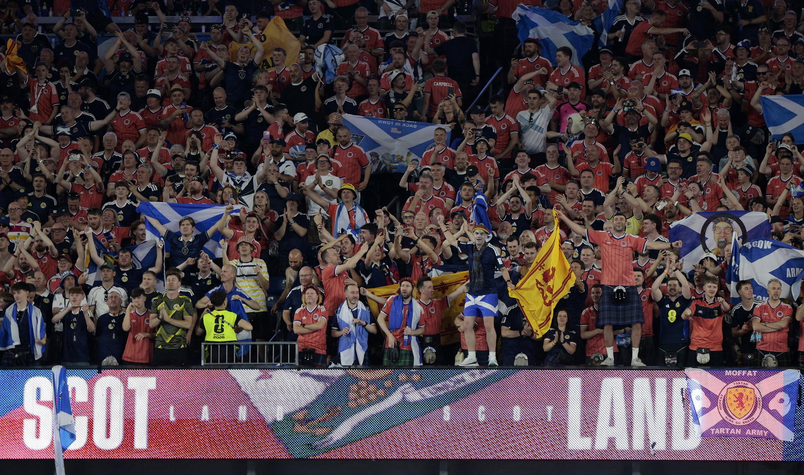 The Tartan Army have their first win in the World Cup since 1990!