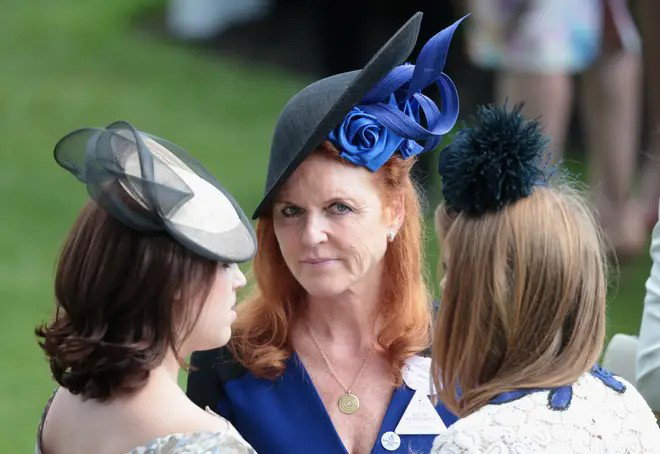 Sarah Ferguson with Princesses Beatrice and Eugenie