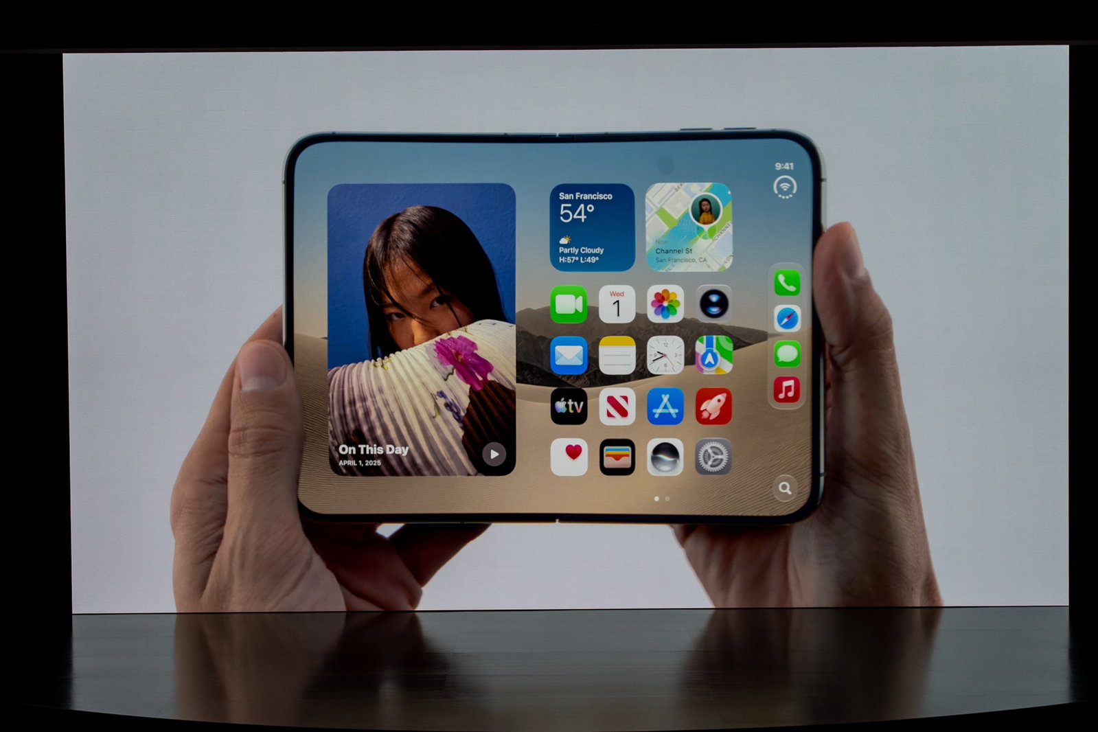 Giao diện đa nhiệm trên iPhone Duo